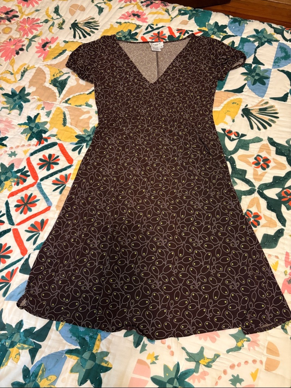 Maggie L Brown V‑Neck Short‑Sleeve Dress with Subtle Pattern